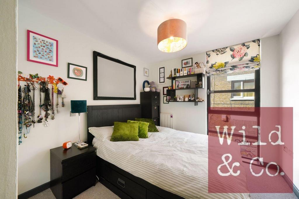 Flat 2, Roman Apartments - pu55e8g70g Atnrx Pa Ac R.jp