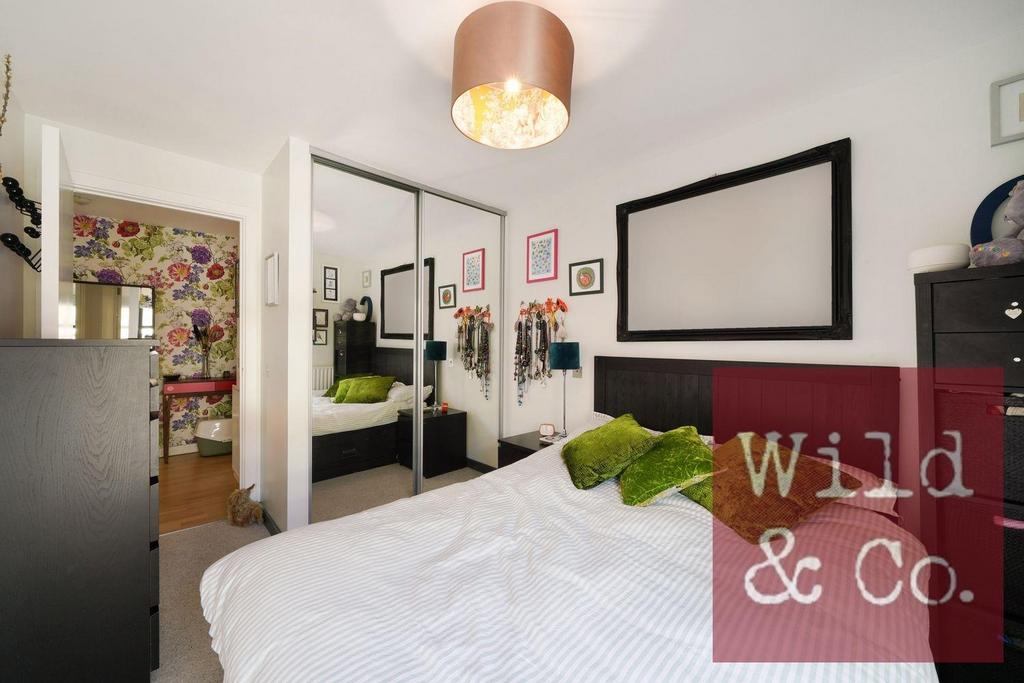 Flat 2, Roman Apartments - b Z6 Od Qf Tv Bre CCU7 ZHn7.jp
