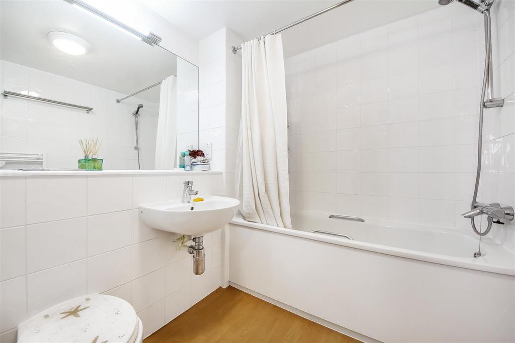 Bathroom combined W.C