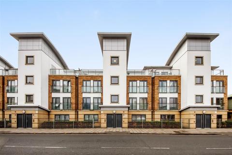 1 bedroom flat for sale, Harrow Road, College Park, London
