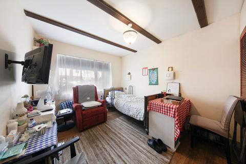 2 bedroom maisonette for sale, Wide Way, Mitcham, CR4
