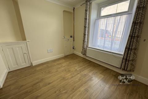 2 Emlyn Terrace, Tonypandy, CF40 2BL