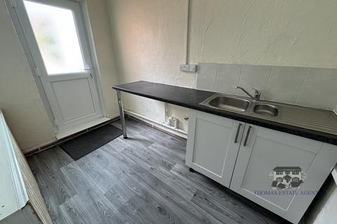 2 Emlyn Terrace, Tonypandy, CF40 2BL