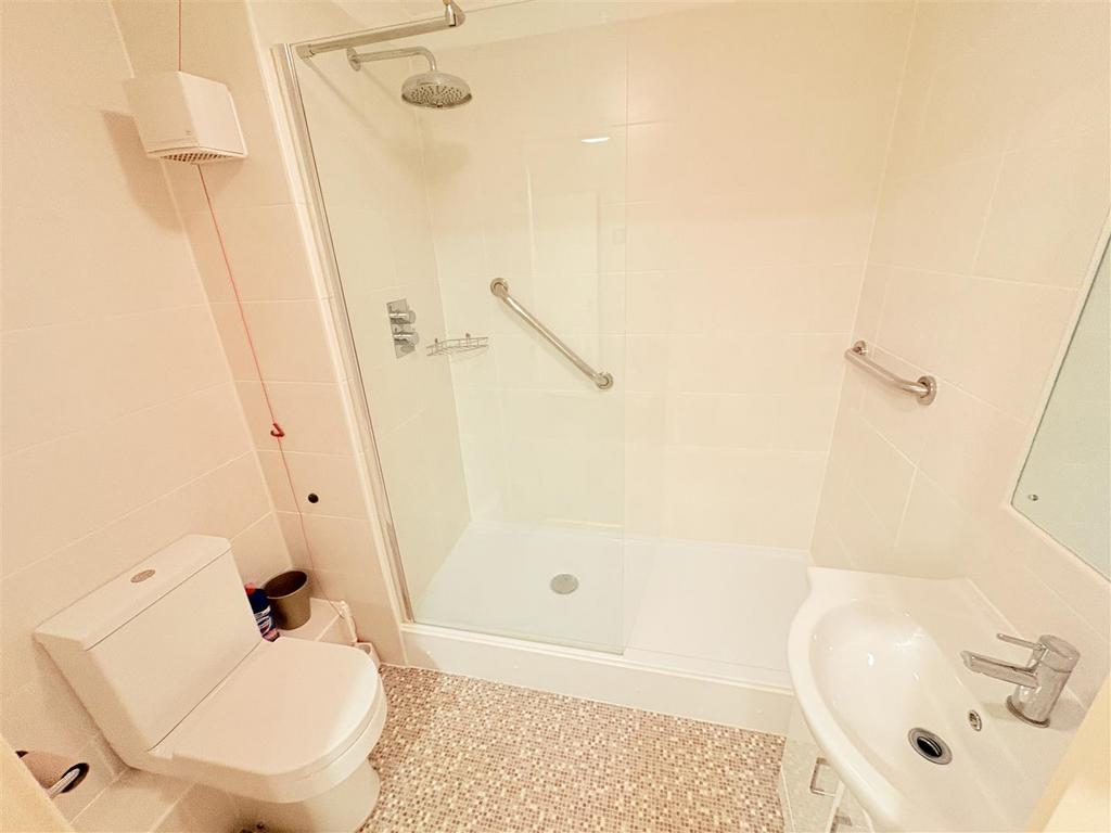 Bathroom/Shower Room