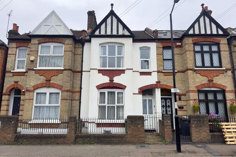3 bedroom terraced house for sale, Doggett Road, London, SE6