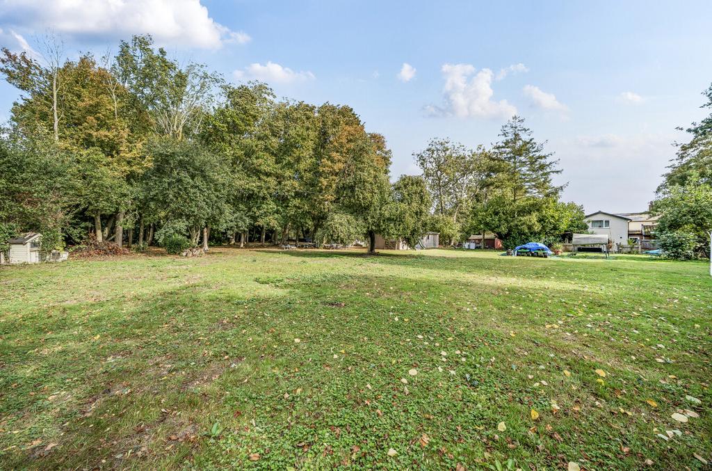 1353131-5-68c834c...