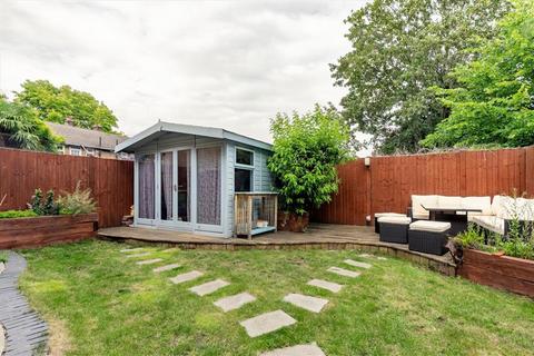2 bedroom flat for sale, Temple Road, Richmond TW9