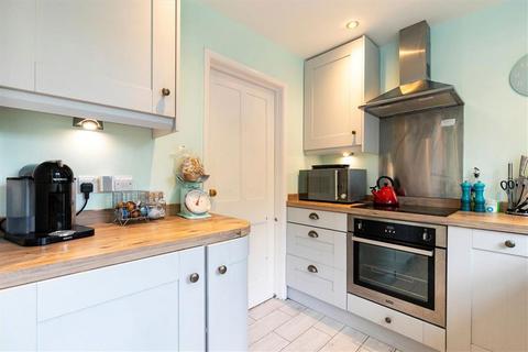 24 Temple Road, Richmond, TW9 2ED