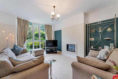 4 bedroom detached house for sale, Chestnut Drive, Sale