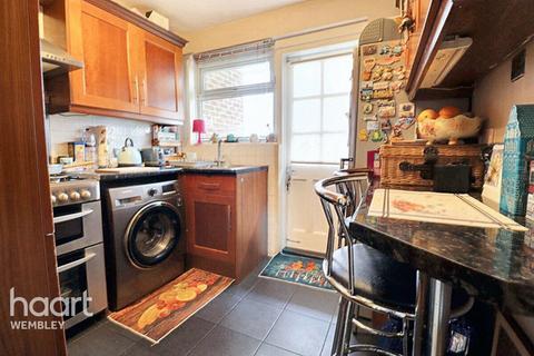 Reets Farm Close, London