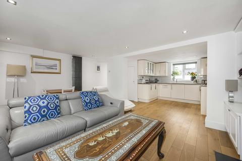 3 bedroom house for sale, Windmill Lane, London, E15