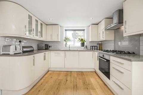 3 bedroom house for sale, Windmill Lane, London, E15