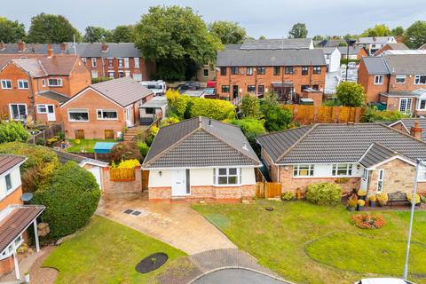 3 bedroom detached bungalow for sale, Kings Croft, Ossett WF5
