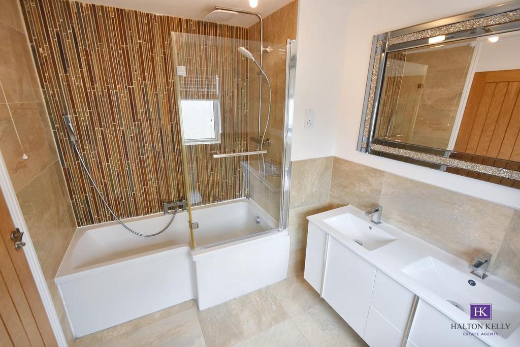 Family bathroom