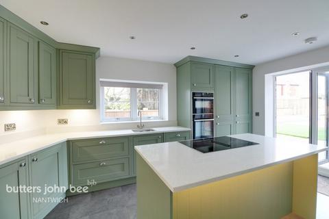 3 bedroom detached house for sale, Audlem Road, Crewe