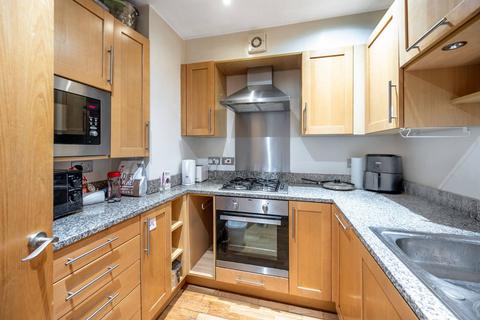 2 bedroom flat for sale, Finchley Road, Hampstead, London, NW3