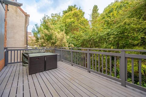 2 bedroom flat for sale, Finchley Road, Hampstead, London, NW3