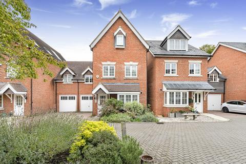 undefined, Brackendale Close, Englefield Green, Surrey, TW20