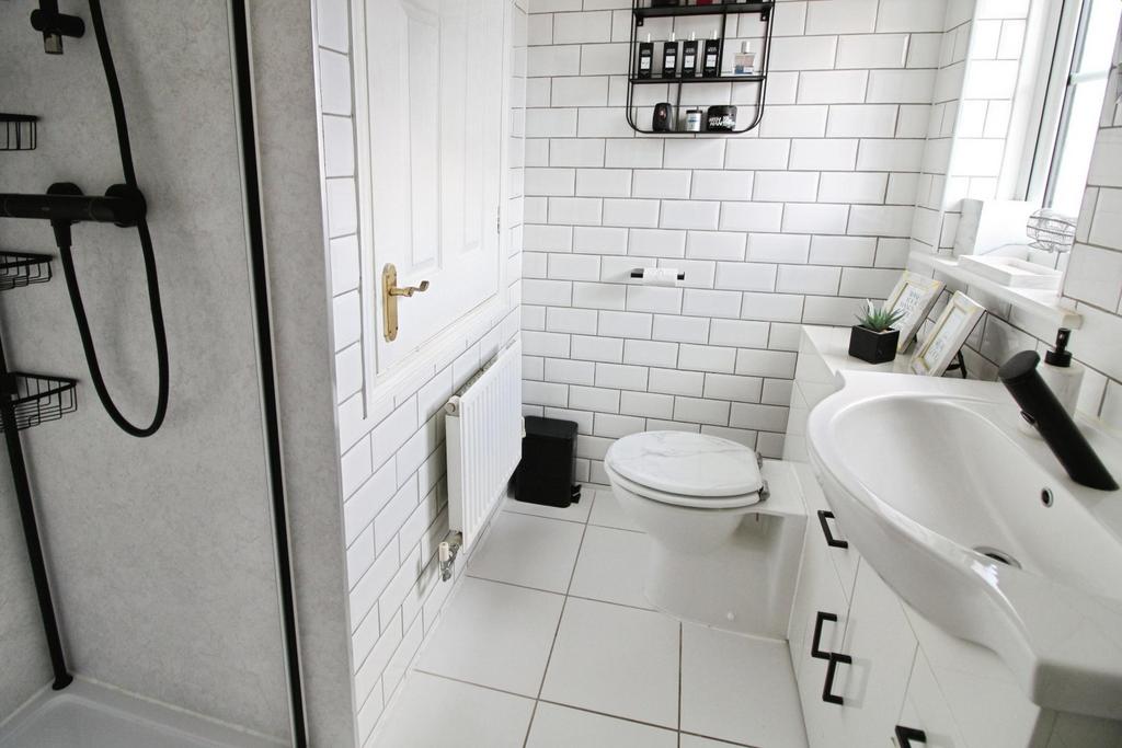 En Suite Shower Room