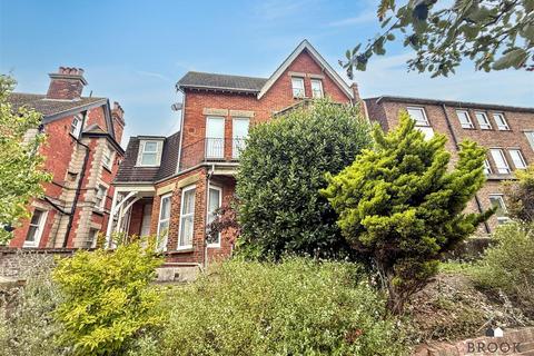 79 Enys Road, Eastbourne BN21