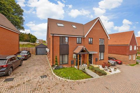 3 bedroom semi-detached house for sale, Butlers Way, East Grinstead RH19