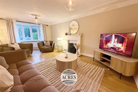 4 bedroom detached house for sale, Chestnut Close, Streetly, Sutton Coldfield