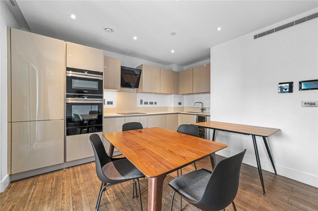 Kitchen/Dining Area