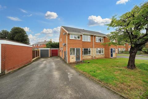 17 Swinford Leys, Wombourne, Wolverhampton, WV5 8HT