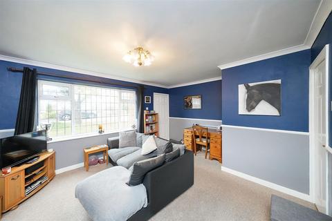 17 Swinford Leys, Wombourne, Wolverhampton, WV5 8HT