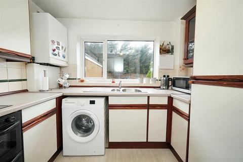 17 Swinford Leys, Wombourne, Wolverhampton, WV5 8HT
