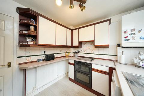 17 Swinford Leys, Wombourne, Wolverhampton, WV5 8HT
