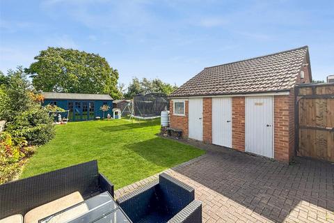 16 Silver Birch Close, Dartford, DA2 7NH