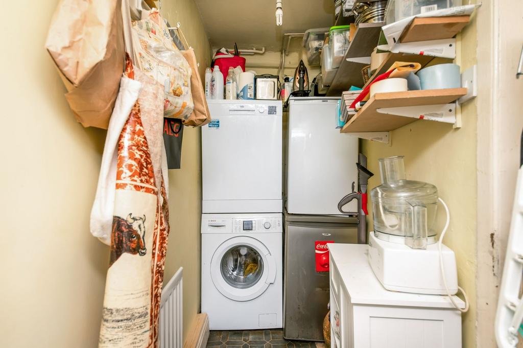 Pantry/utility