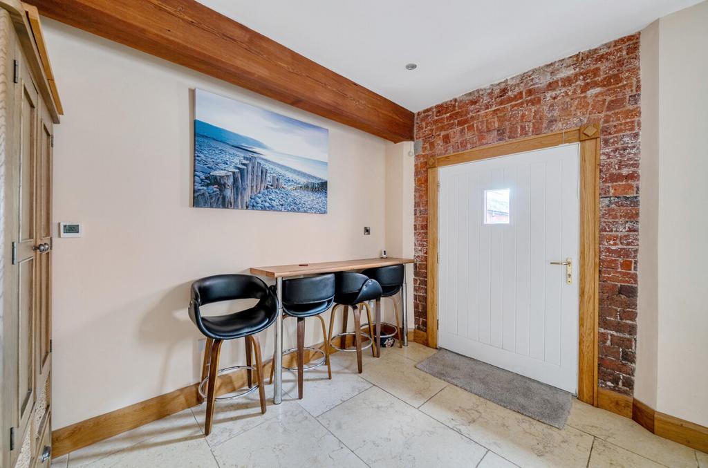 1348133-5-68bffc5...