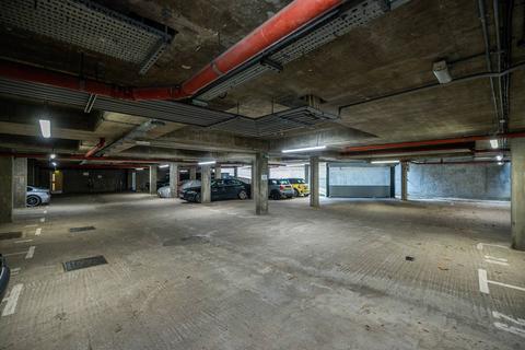 Tooley Street, Shad Thames, London, SE1