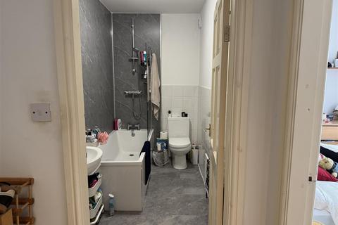 undefined, Eighth Avenue, Heaton, NE6