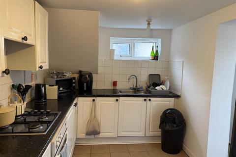 2 bedroom flat to rent, Eighth Avenue, Heaton, NE6