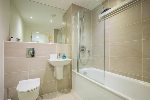 2 bedroom flat for sale, Franklin Court,Brook Road, Borehamwood