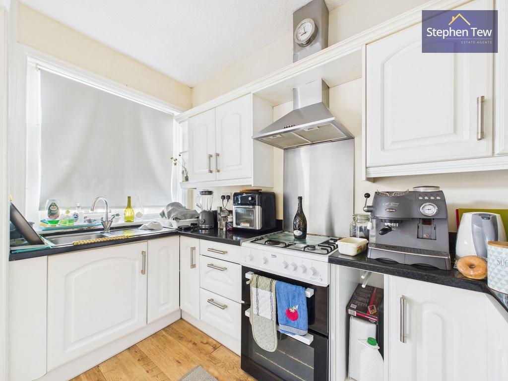 Kitchen/ Dining Room