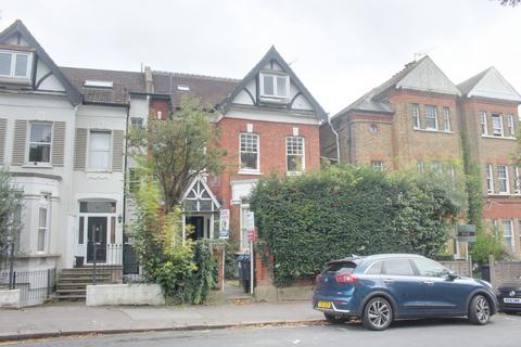 undefined, Birdhurst Rise, South Croydon CR2