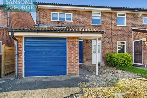 undefined, Hawkesbury Drive, Calcot, Reading, Berkshire, RG31