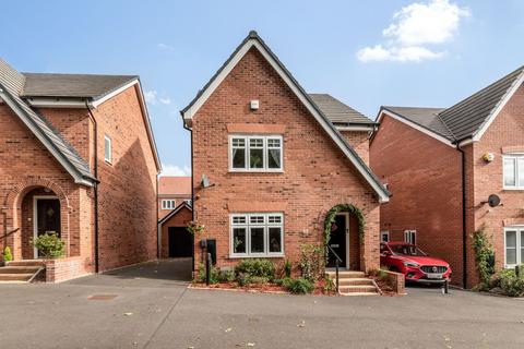 3 Pippin Walk, Wombourne, Wolverhampton, WV5 0NS