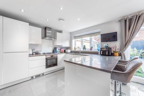 3 Pippin Walk, Wombourne, Wolverhampton, WV5 0NS
