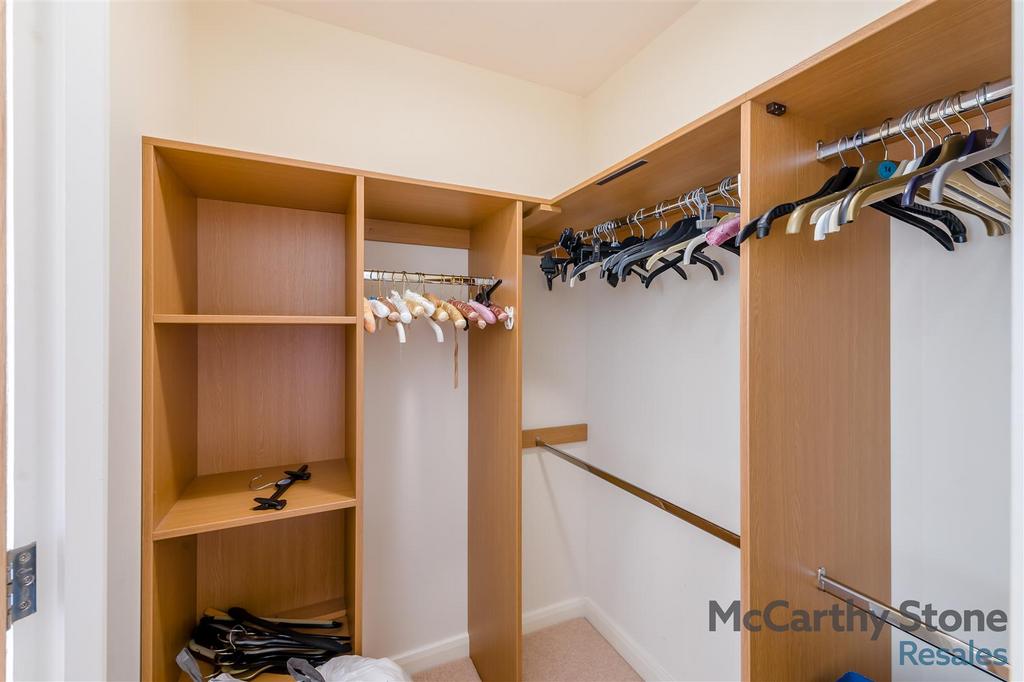8660407-interior03.jpg