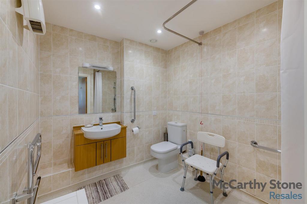 8660407-interior12.jpg