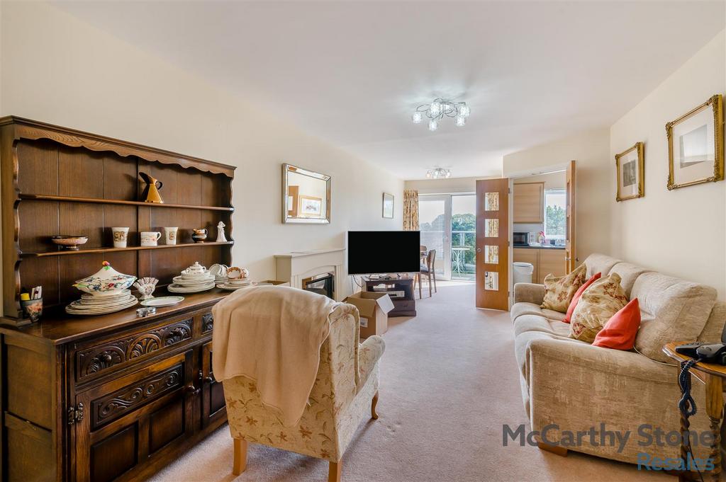 8660407-interior05.jpg