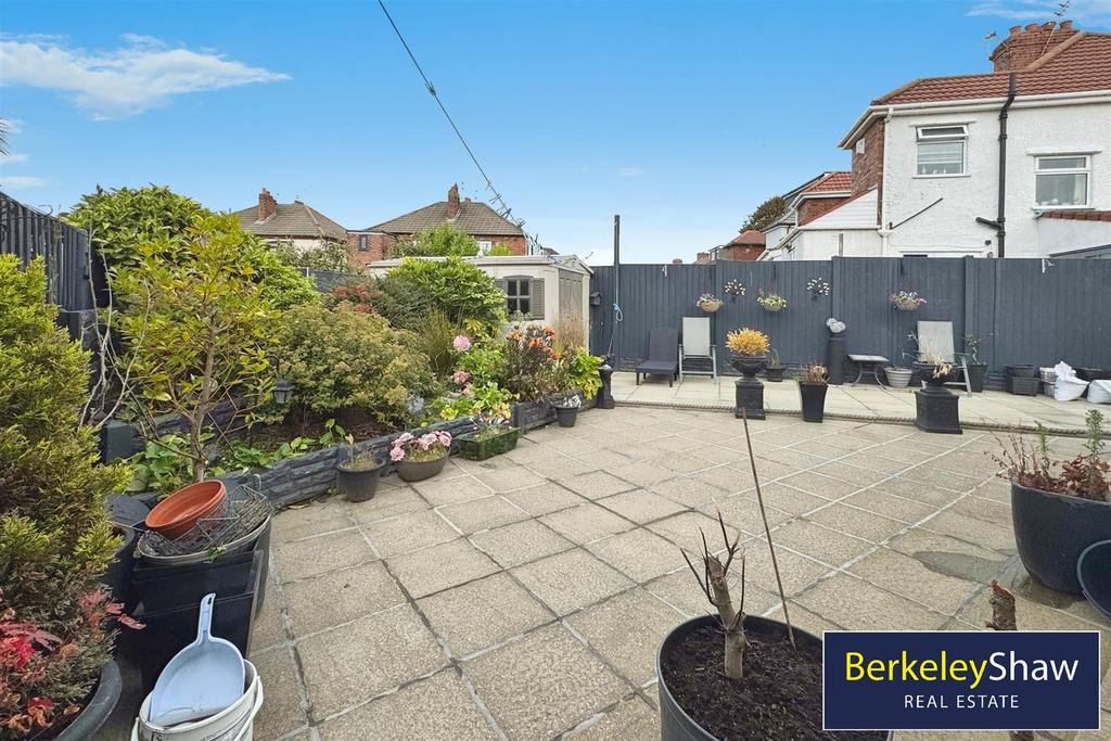 Rear garden (2)