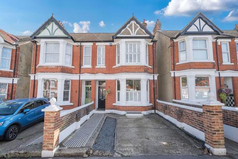 undefined, Park Avenue, Gillingham ME7