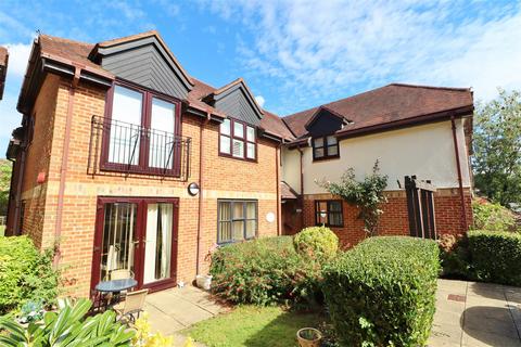 2 bedroom retirement property for sale, Slade Court, Watling Street, Radlett