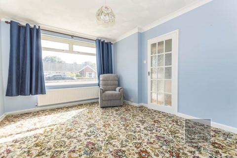 3 bedroom semi-detached house for sale, Colindeep Lane, Norwich NR7